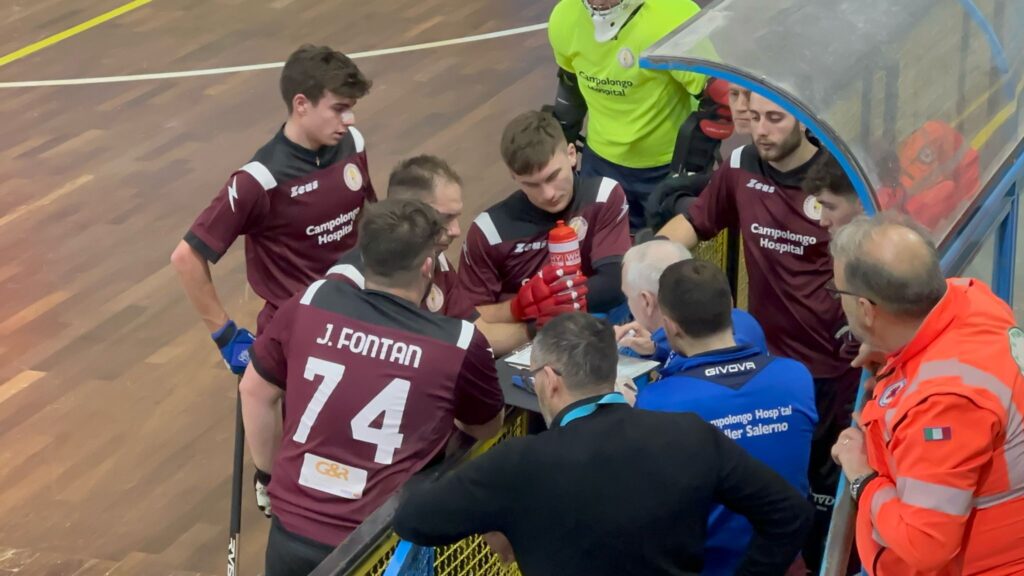 Roller Salerno-Follonica Hockey 1952 3-1: vittoria fondamentale per la salvezza
