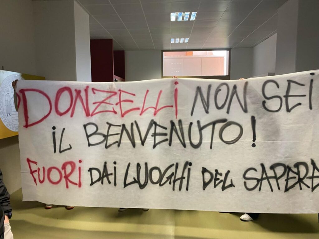 Contestazione a Donzelli a Salerno, Bicchielli (NM): “Solidarietà, i paladini dell’antifascismo adottano i metodi che contestano”