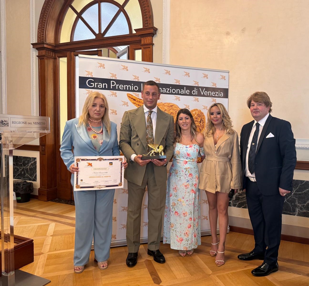 AL NAPOLETANO NICOLA SCAMARDELLA IL LEONE D’ORO AL MERITO: LA STORIA DI UNA FAMIGLIA, DI UN TERRITORIO E DI UN’IMPRESA CHE GUARDA AL FUTURO PREMIATA NEL CUORE DI VENEZIA