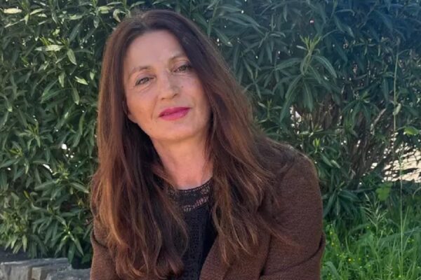 Intrappolata per 13 anni in un matrimonio-truffa: salernitana scrive a Mattarella